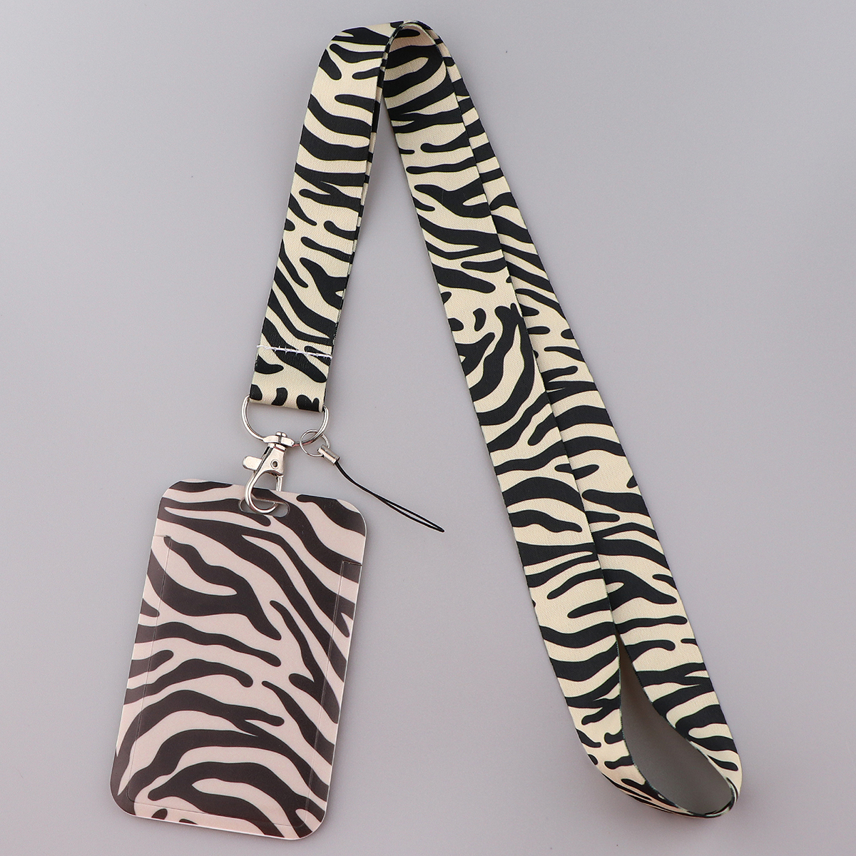 Cute Cow Credential Holder Zeb - Neck Hanging Phone Holder 리뷰 및 가격